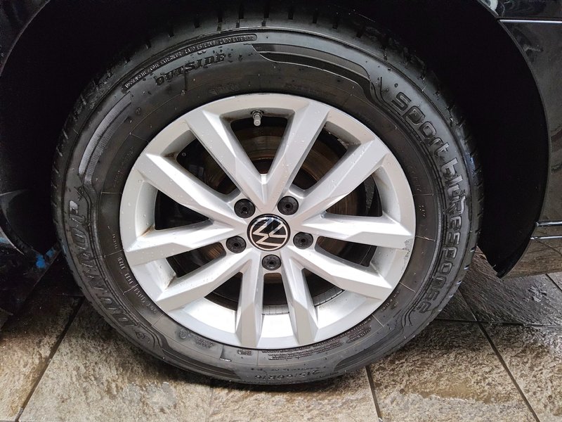 Volkswagen Passat Variant 2.0 TDI automatik Business • ACC • Full LED — 11