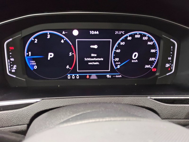Volkswagen Passat Variant 2.0 TDI automatik Business • ACC • Full LED — 8