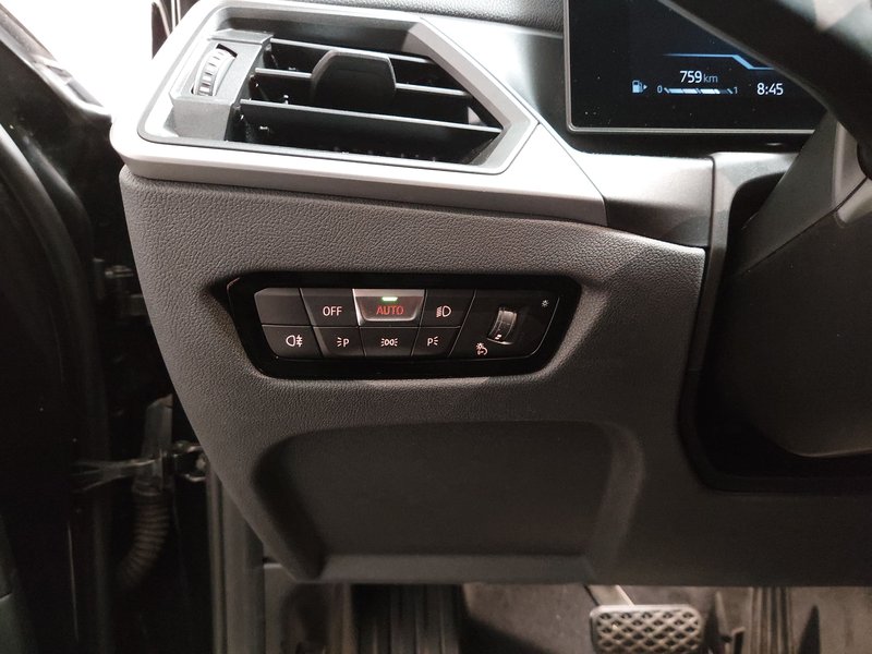 BMW 320d Touring automatik • AHK • HUD — 7