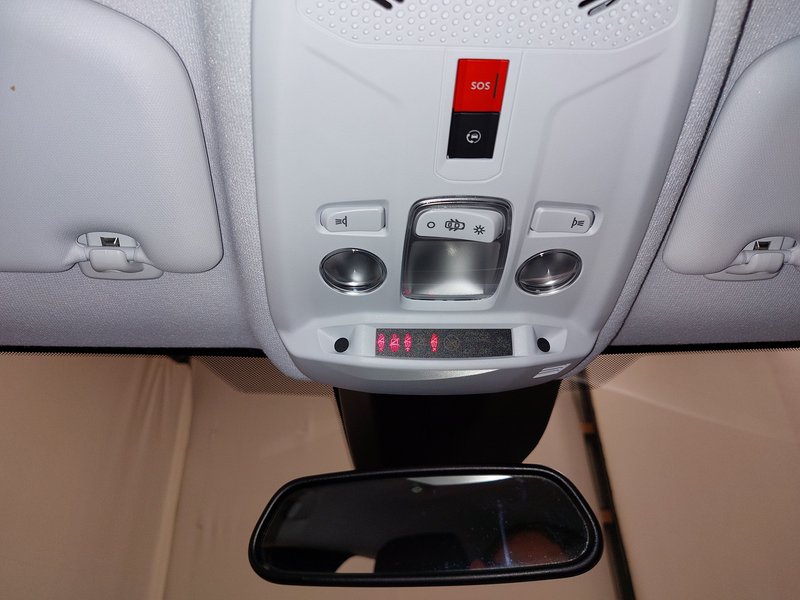 Opel Corsa-e Elegance • ACC • Full LED — 13