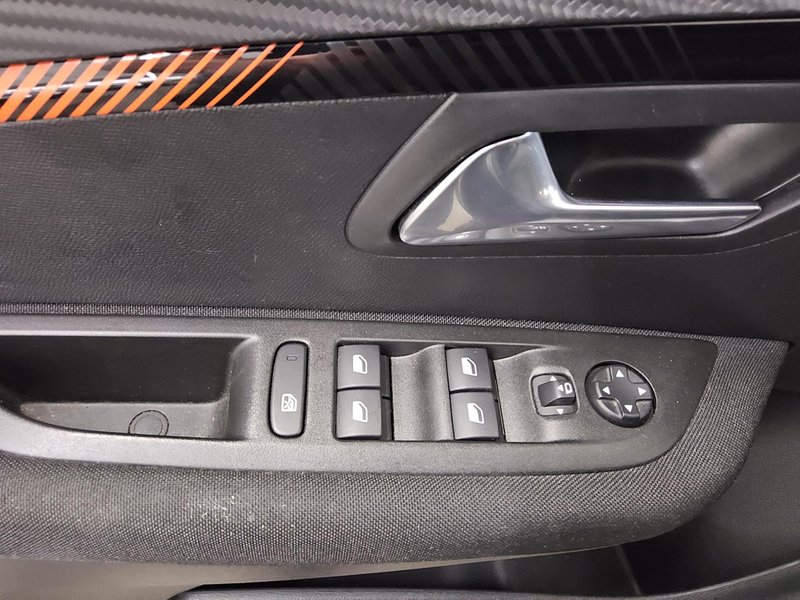 Peugeot 208 1.5 BlueHDI Active • Full LED — 9
