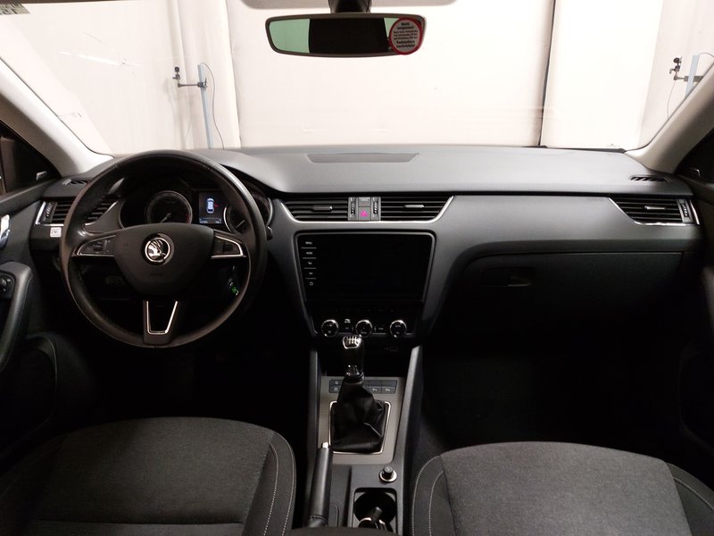 Škoda Octavia Combi 2.0 TDI Soleil • električna vrata prtljažnika • navigacija — 16