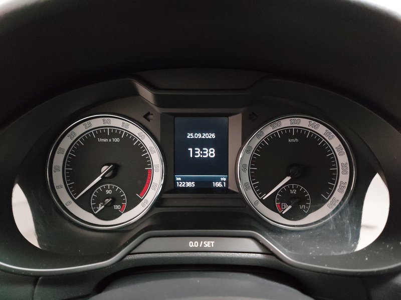 Škoda Octavia Combi 2.0 TDI Soleil • električna vrata prtljažnika • navigacija — 20