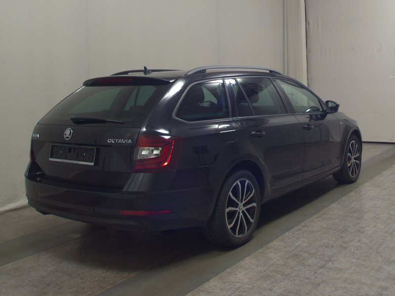 Škoda Octavia Combi 2.0 TDI Soleil • električna vrata prtljažnika • navigacija — 4