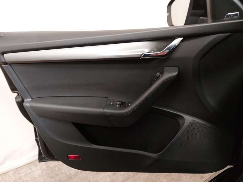 Škoda Octavia Combi 2.0 TDI Soleil • električna vrata prtljažnika • navigacija — 5