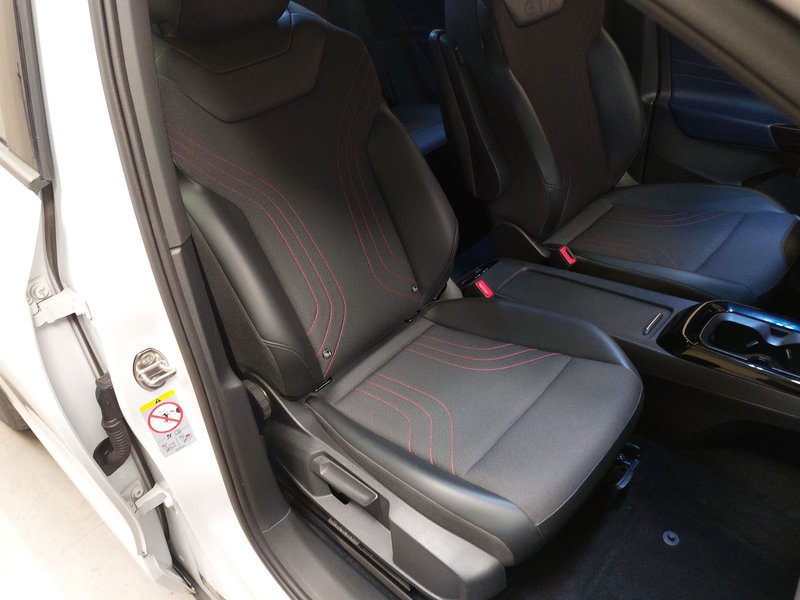 Volkswagen ID.4 GTX 4MOTION — 10