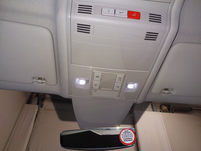 Volkswagen Touran 2.0 TDI automatik Comfortline • Električna peta vrata — 13