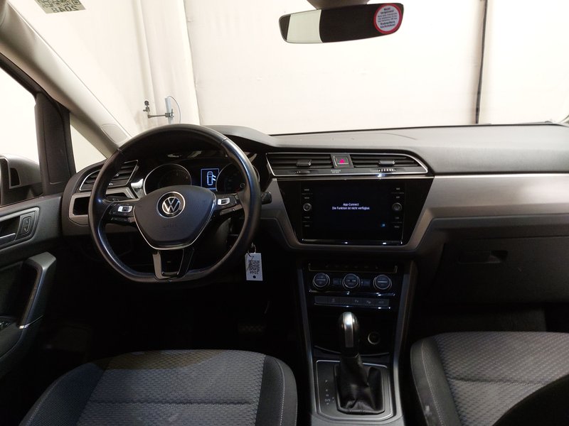 Volkswagen Touran 2.0 TDI automatik Comfortline • Električna peta vrata — 16