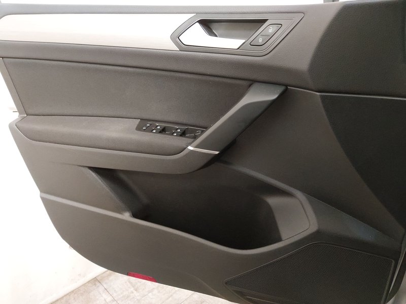 Volkswagen Touran 2.0 TDI automatik Comfortline • Električna peta vrata — 5