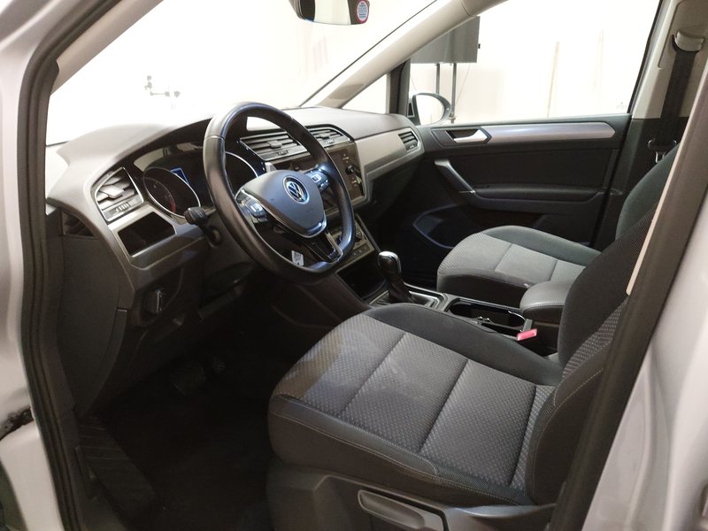 Volkswagen Touran 2.0 TDI automatik Comfortline • Električna peta vrata — 6