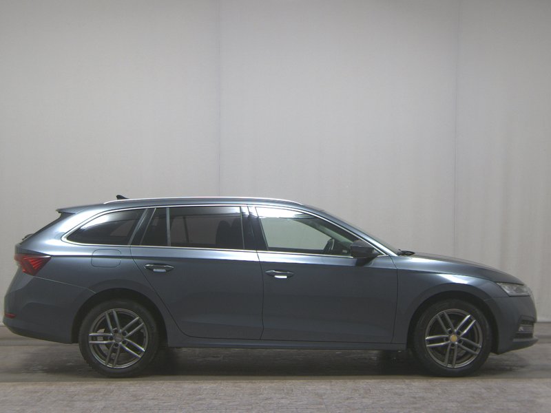 Škoda Octavia Kombi 2.0 TDI automatik Style • ACC • električna peta vrata