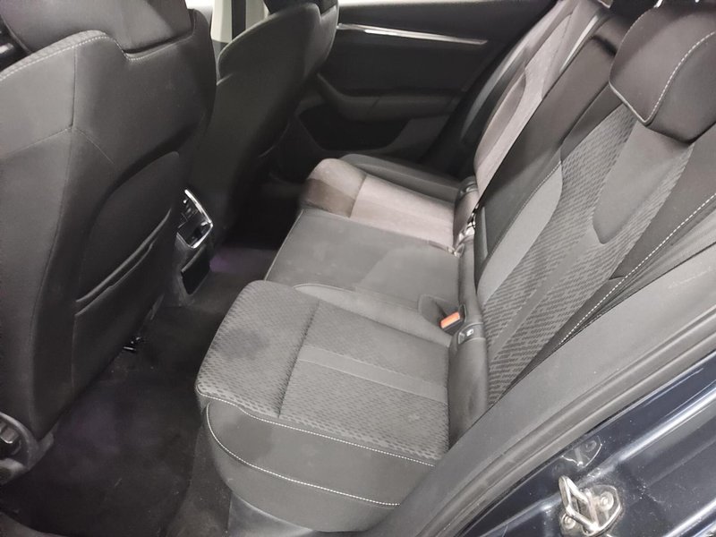 Škoda Octavia Kombi 2.0 TDI automatik Style • ACC • električna peta vrata — 13