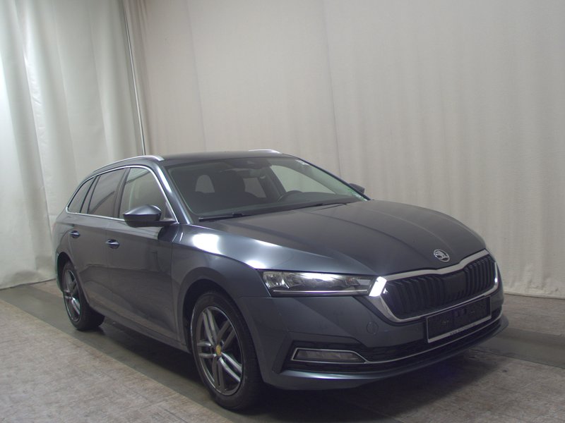 Škoda Octavia Kombi 2.0 TDI automatik Style • ACC • električna peta vrata — 3