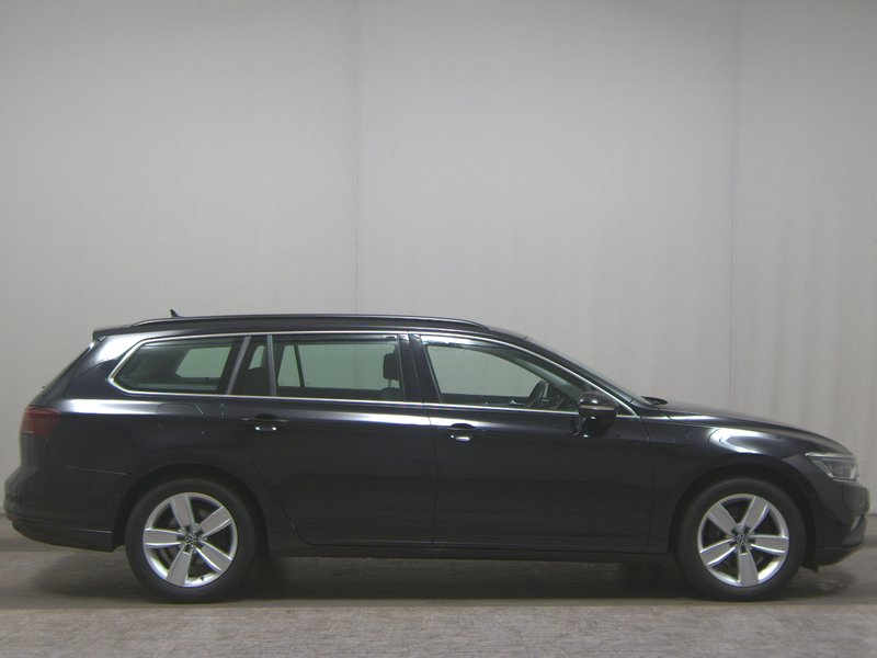 Volkswagen Passat Variant 2.0 TDI automatik Business • Full LED • ACC