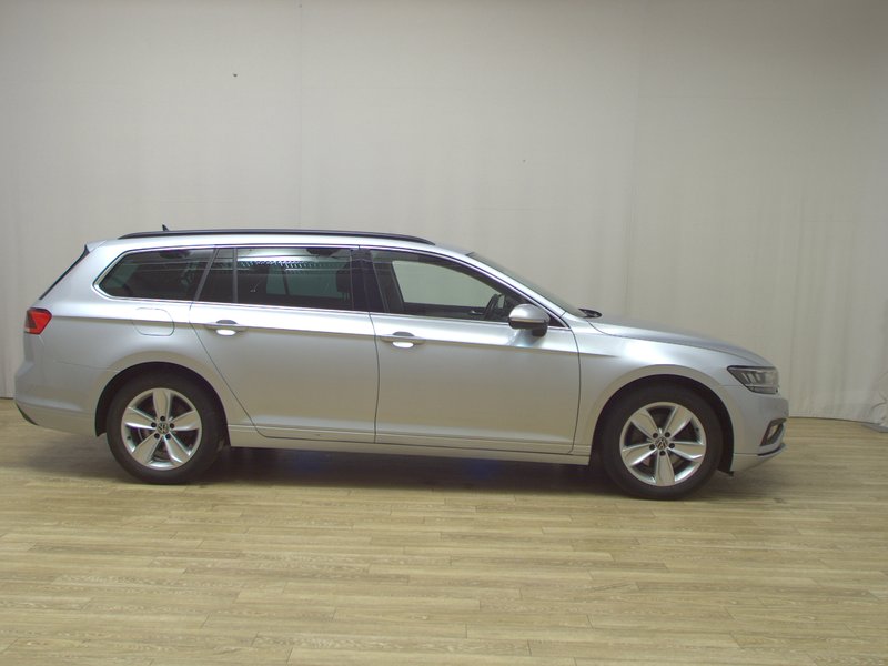 Volkswagen Passat Variant 2.0 TDI automatik 4MOTION Business • ACC • Full LED