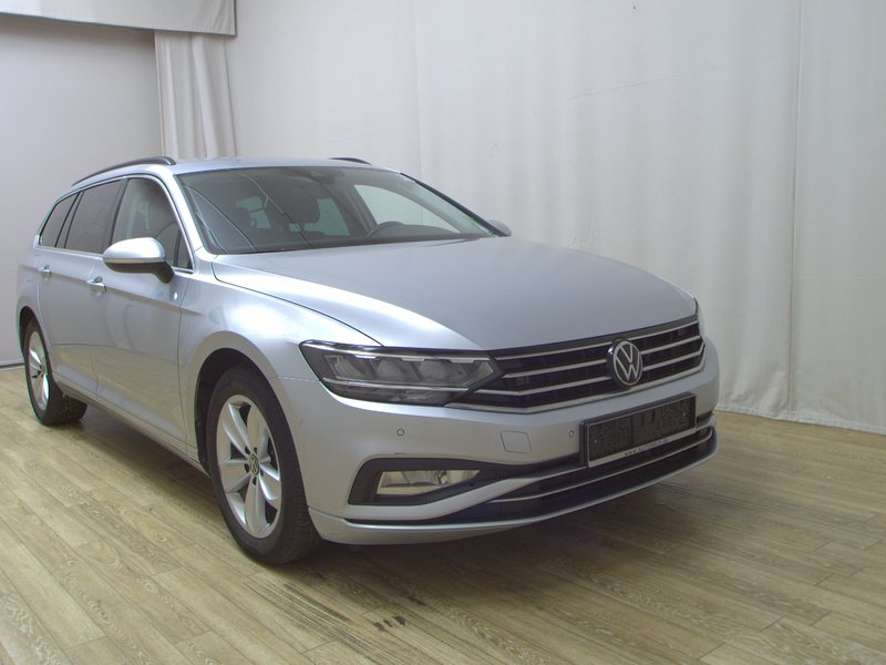 Volkswagen Passat Variant 2.0 TDI automatik 4MOTION Business • ACC • Full LED — 3