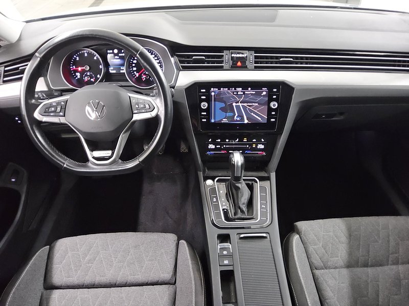 Volkswagen Passat Variant 2.0 TDI automatik 4MOTION Business • ACC • Full LED — 5