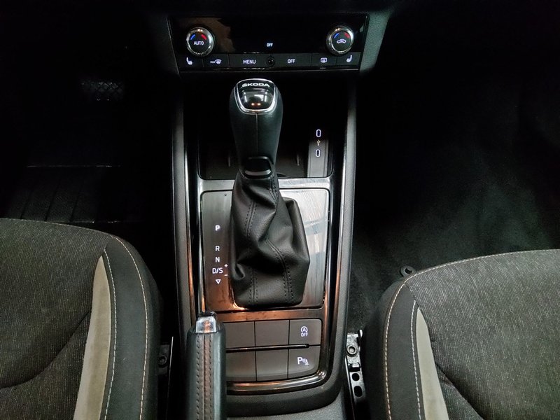 Škoda Kamiq 1.0 TSI automatik Style • ACC • električna vrata prtljažnika — 6