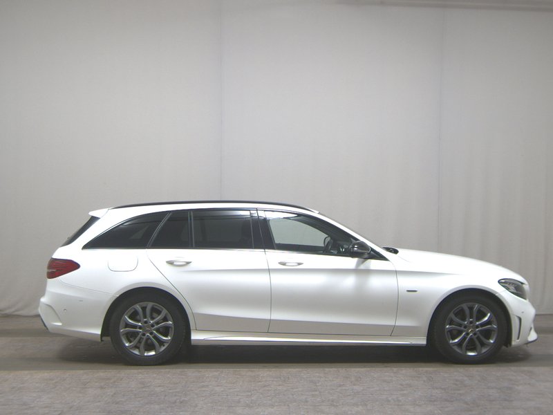 Mercedes-Benz C 220 d karavan automatik AMG Line • ACC • digitalni instrumenti