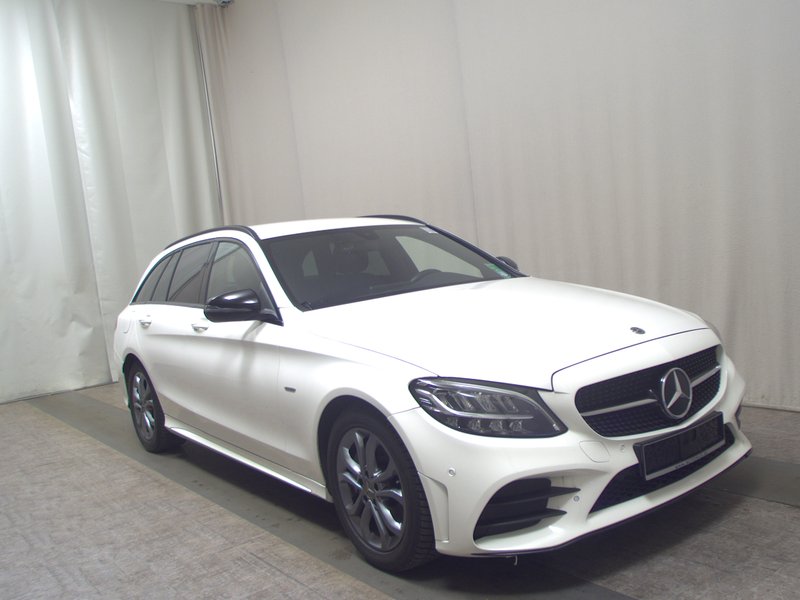 Mercedes-Benz C 220 d karavan automatik AMG Line • ACC • digitalni instrumenti — 3