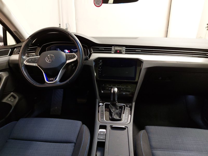 Volkswagen Passat Variant GTE 1.4 TSI automatik • ACC • kuka — 18