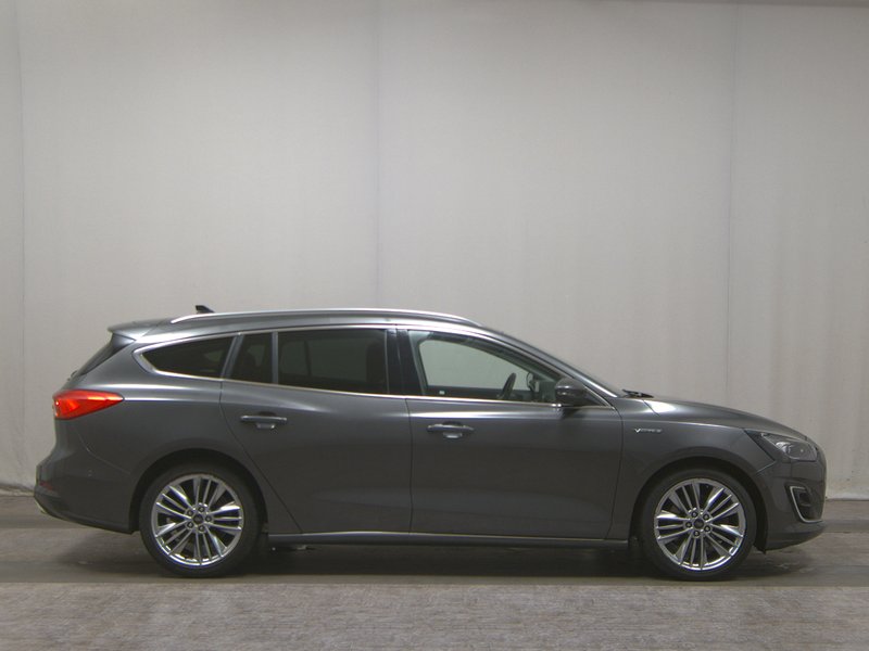 Ford Focus Turnier 1.5 EcoBlue automatik Vignale • ACC • el. peta vrata