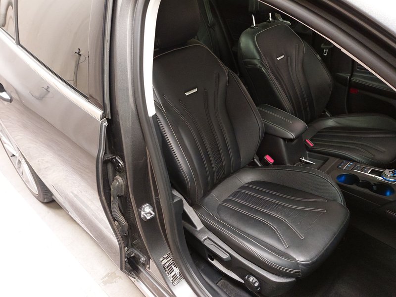Ford Focus Turnier 1.5 EcoBlue automatik Vignale • ACC • el. peta vrata — 10