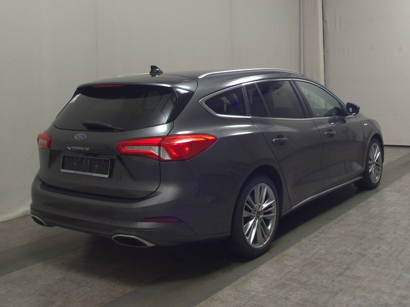Ford Focus Turnier 1.5 EcoBlue automatik Vignale • ACC • el. peta vrata — 4