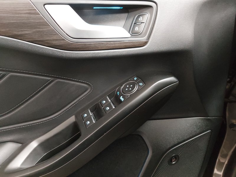 Ford Focus Turnier 1.5 EcoBlue automatik Vignale • ACC • el. peta vrata — 5