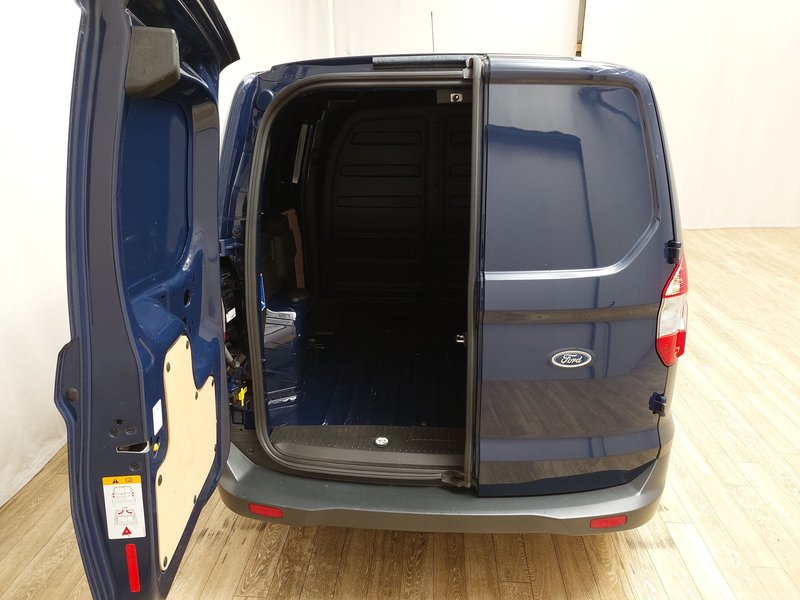 Ford Transit Courier Kasten — 11