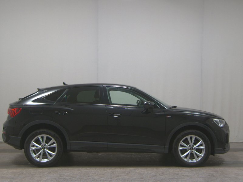 Audi Q3 Sportback 40 TDI automatik S line • Full LED • digitalni instrumenti
