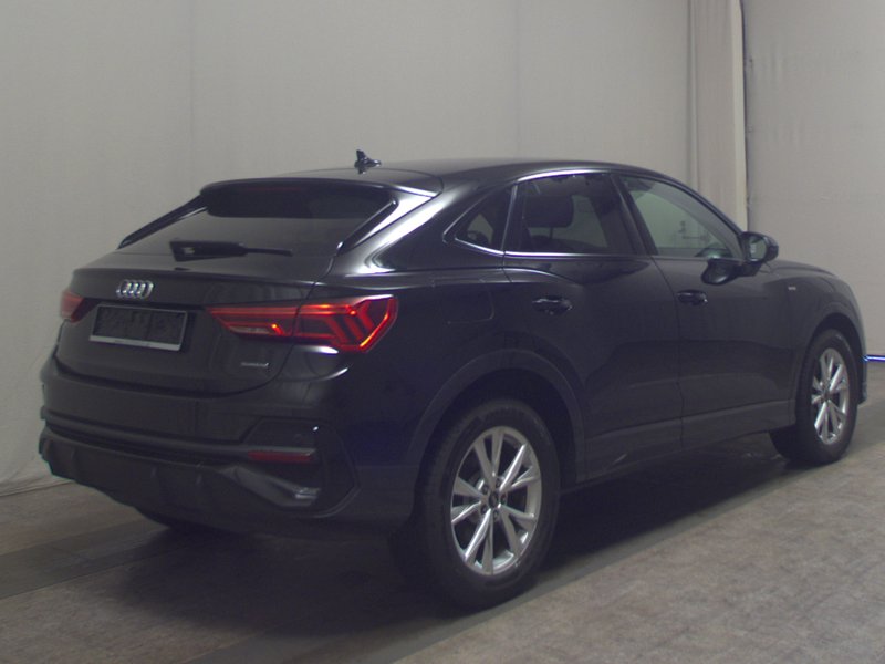 Audi Q3 Sportback 40 TDI automatik S line • Full LED • digitalni instrumenti — 4
