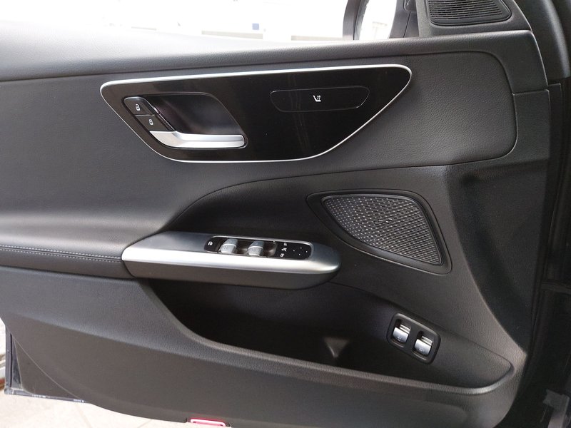 Mercedes-Benz C 300 e karavan automatik Avantgarde • ACC • AHK — 5