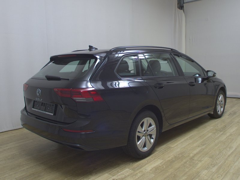 Volkswagen Golf 8 Variant 2.0 TDI automatik Life • ACC • Full LED — 4