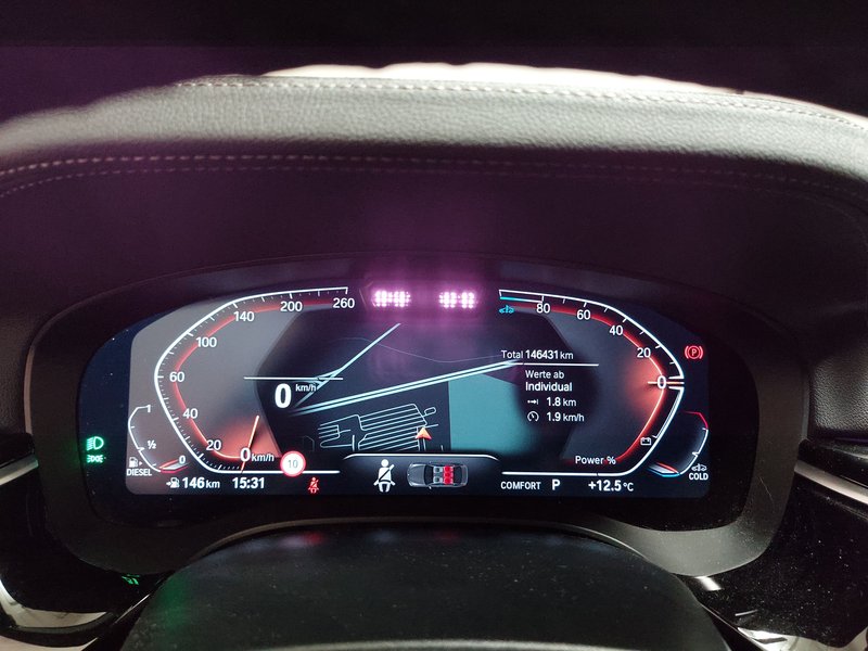 BMW 520d Touring Luxury-Line automatik • ACC • AHK — 23