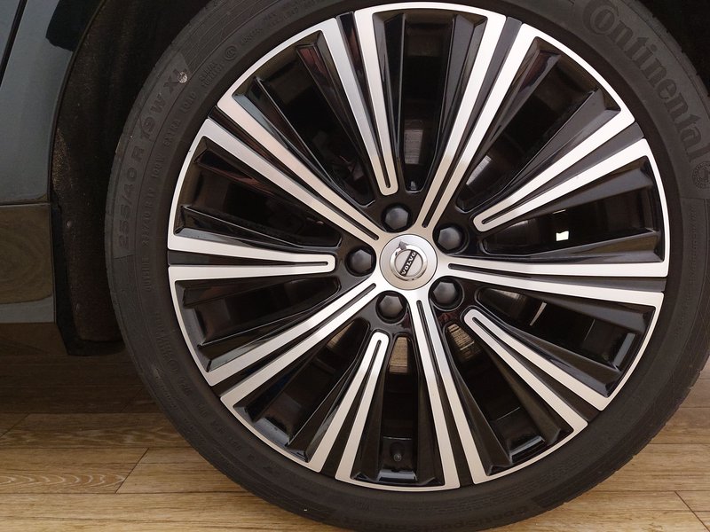 Volvo V90 B4 D Plus Bright automatik • ACC • el. peta vrata — 14