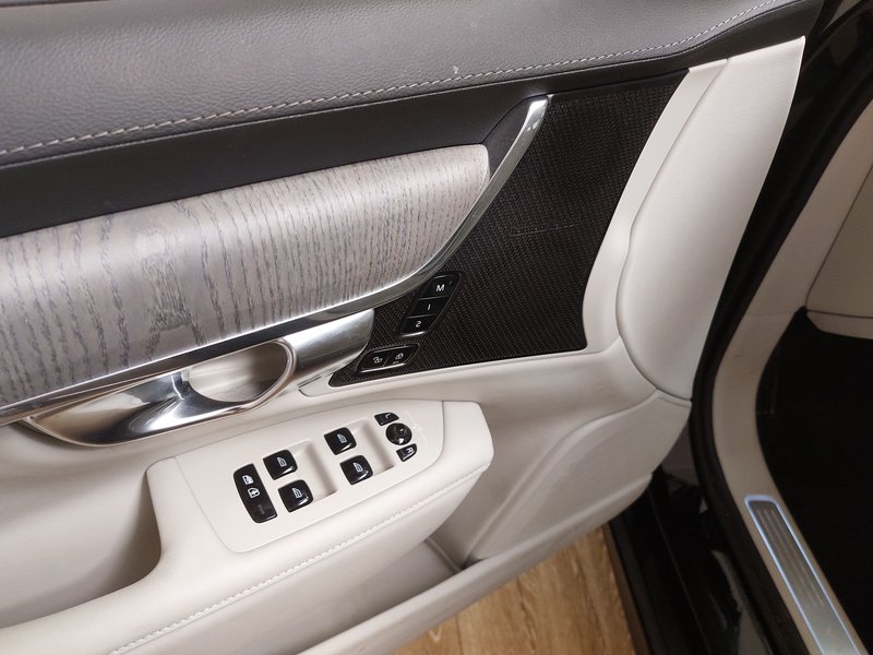 Volvo V90 B4 D Plus Bright automatik • ACC • el. peta vrata — 5