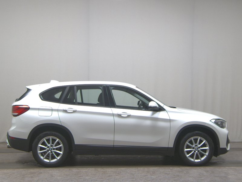 BMW X1 sDrive20d automatik Advantage • Full LED