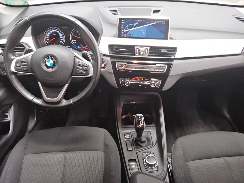 BMW X1 sDrive20d automatik Advantage • Full LED — 5