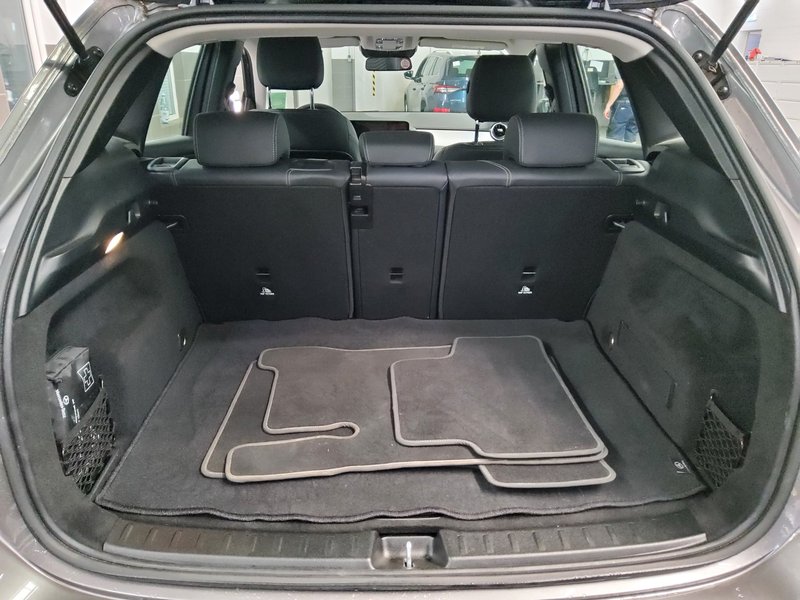 Mercedes-Benz GLA 180 d automatik Style • koža • Full LED — 12