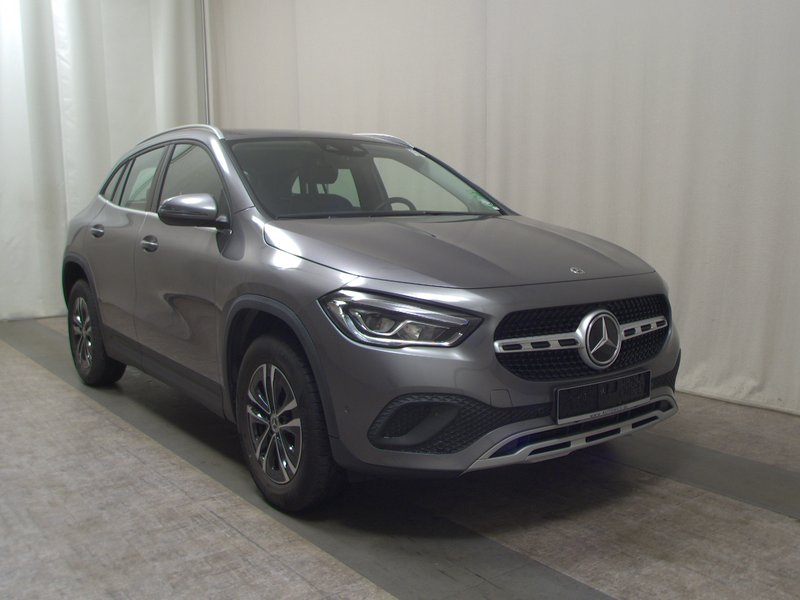 Mercedes-Benz GLA 180 d automatik Style • koža • Full LED — 3