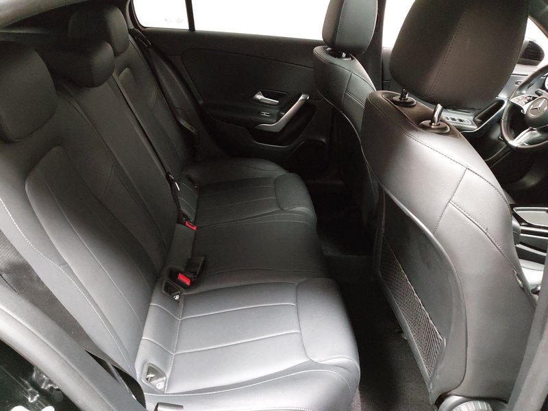 Mercedes-Benz A 250 e automatik Progressive • Full LED • digitalni instrumenti — 12