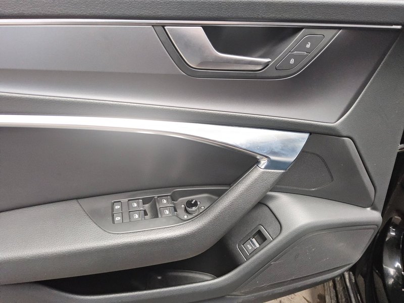 Audi A6 40 TDI automatik • ACC • digitalni instrumenti — 10