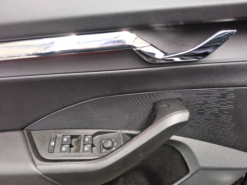 Škoda Octavia Kombi 1.5 TSI automatik Style • ACC • AHK — 10