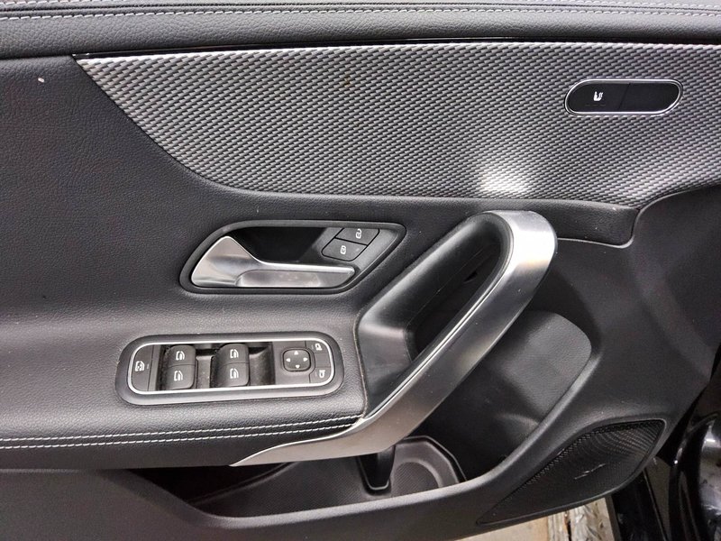 Mercedes-Benz CLA 220 d 4MATIC Shooting Brake automatik • Webasto • AHK — 10