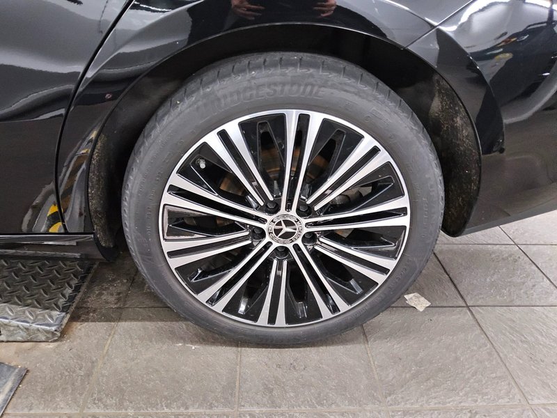 Mercedes-Benz CLA 220 d 4MATIC Shooting Brake automatik • Webasto • AHK — 11