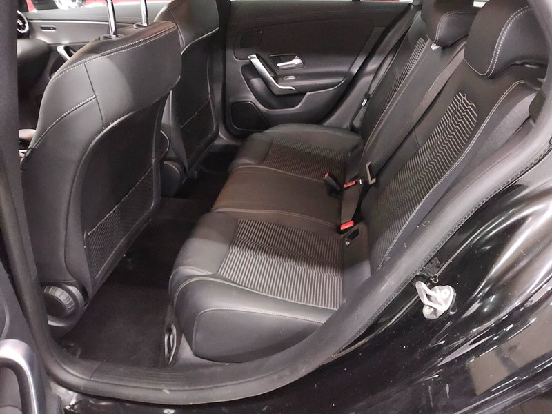 Mercedes-Benz CLA 220 d 4MATIC Shooting Brake automatik • Webasto • AHK — 13