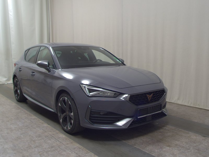 CUPRA Leon 2.0 TSI automatik • ACC • LED — 3