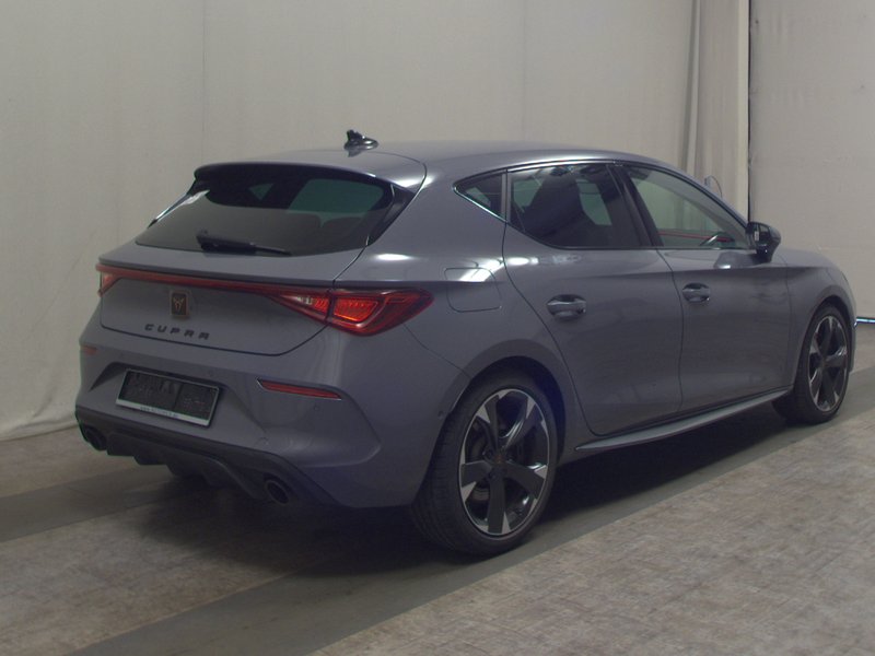 CUPRA Leon 2.0 TSI automatik • ACC • LED — 4