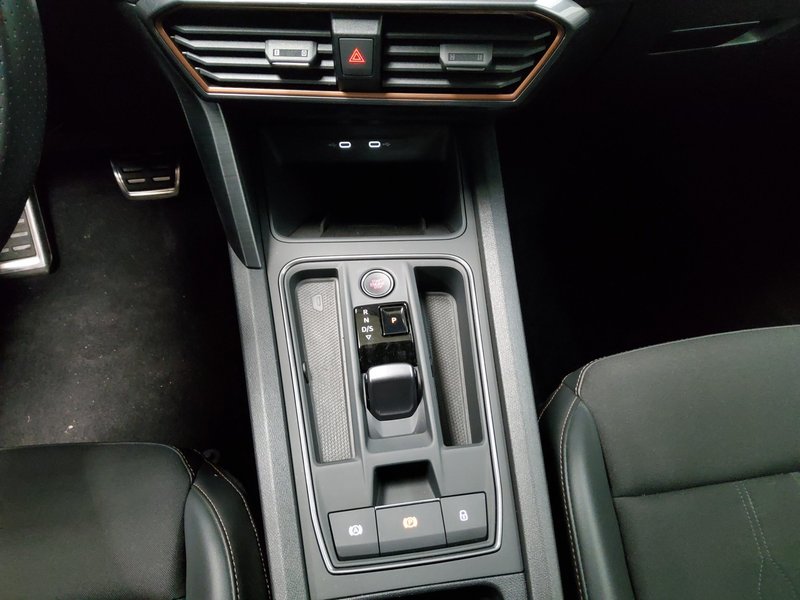 CUPRA Leon 2.0 TSI automatik • ACC • LED — 6